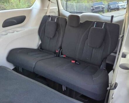 Сірий Крайслер Voyager, об'ємом двигуна 3.6 л та пробігом 34 тис. км за 2400 $, фото 10 на Automoto.ua