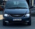Сірий Крайслер Voyager, об'ємом двигуна 2.5 л та пробігом 446 тис. км за 5000 $, фото 2 на Automoto.ua