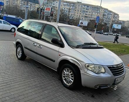 Сірий Крайслер Voyager, об'ємом двигуна 2.8 л та пробігом 250 тис. км за 3500 $, фото 1 на Automoto.ua