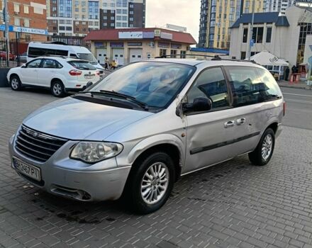 Сірий Крайслер Voyager, об'ємом двигуна 2.8 л та пробігом 250 тис. км за 3500 $, фото 6 на Automoto.ua