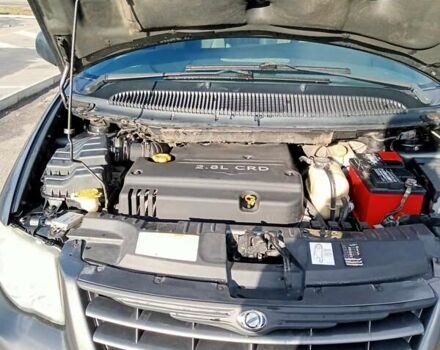 Серый Крайслер Вояджер, объемом двигателя 2.78 л и пробегом 320 тыс. км за 6000 $, фото 8 на Automoto.ua