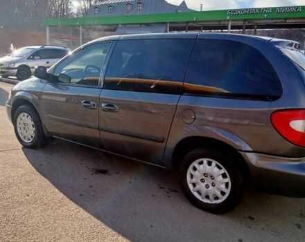 Серый Крайслер Вояджер, объемом двигателя 2.78 л и пробегом 320 тыс. км за 6000 $, фото 23 на Automoto.ua