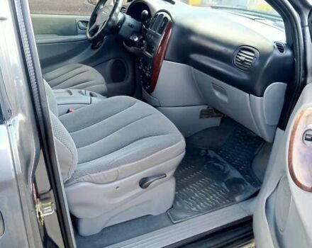 Серый Крайслер Вояджер, объемом двигателя 2.78 л и пробегом 320 тыс. км за 6000 $, фото 13 на Automoto.ua