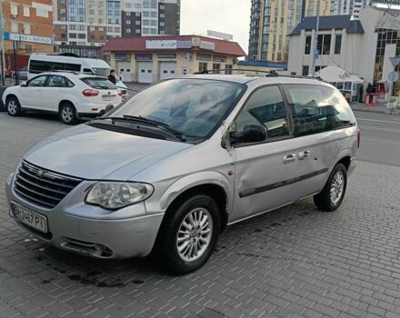 Сірий Крайслер Voyager, об'ємом двигуна 2.8 л та пробігом 250 тис. км за 3500 $, фото 5 на Automoto.ua