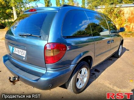 Сірий Крайслер Voyager, об'ємом двигуна 2.4 л та пробігом 400 тис. км за 5300 $, фото 1 на Automoto.ua