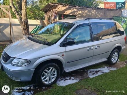 Сірий Крайслер Voyager, об'ємом двигуна 2.5 л та пробігом 312 тис. км за 4800 $, фото 1 на Automoto.ua