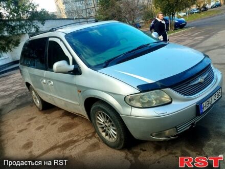 Сірий Крайслер Voyager, об'ємом двигуна 2.5 л та пробігом 251 тис. км за 1650 $, фото 1 на Automoto.ua