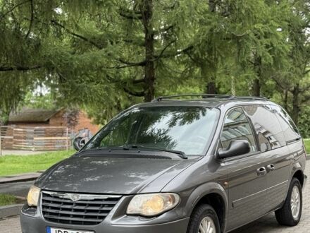 Крайслер Voyager 2005 у Житомирі на Automoto.ua Сірий Крайслер Voyager, об'ємом двигуна 2.8 л та пробігом 300 тис. км за 2450 $, фото 1 на Automoto.ua