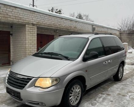 Серый Крайслер Вояджер, объемом двигателя 2.8 л и пробегом 245 тыс. км за 3500 $, фото 1 на Automoto.ua