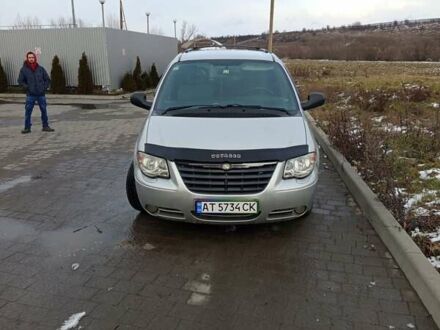 Крайслер Вояджер 2007 в Ивано-Франковске на Automoto.ua Серый Крайслер Вояджер, объемом двигателя 2.78 л и пробегом 1 тыс. км за 6800 $, фото 1 на Automoto.ua
