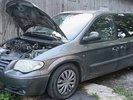 Крайслер Вояджер 2007 в Львове на Automoto.ua Серый Крайслер Вояджер, объемом двигателя 3.3 л и пробегом 300 тыс. км за 2666 $, фото 1 на Automoto.ua