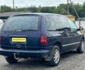 Крайслер Вояджер 1999 в Ужгороде на Automoto.ua Синий Крайслер Вояджер, объемом двигателя 2.5 л и пробегом 453 тыс. км за 2990 $, фото 4 на Automoto.ua