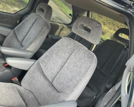 Синій Крайслер Voyager, об'ємом двигуна 0 л та пробігом 250 тис. км за 2714 $, фото 5 на Automoto.ua