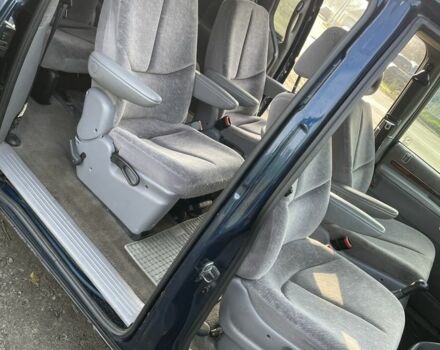 Синій Крайслер Voyager, об'ємом двигуна 0 л та пробігом 250 тис. км за 2714 $, фото 7 на Automoto.ua