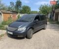 Синий Крайслер Вояджер, объемом двигателя 2.5 л и пробегом 450 тыс. км за 3700 $, фото 1 на Automoto.ua
