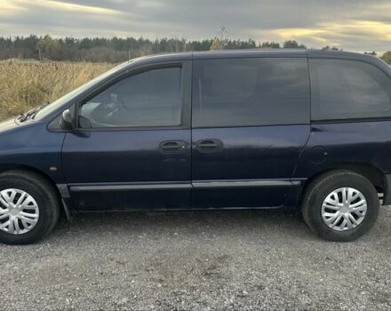 Синий Крайслер Вояджер, объемом двигателя 2.5 л и пробегом 300 тыс. км за 2200 $, фото 4 на Automoto.ua