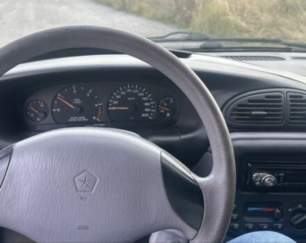 Синий Крайслер Вояджер, объемом двигателя 2.5 л и пробегом 300 тыс. км за 2200 $, фото 8 на Automoto.ua