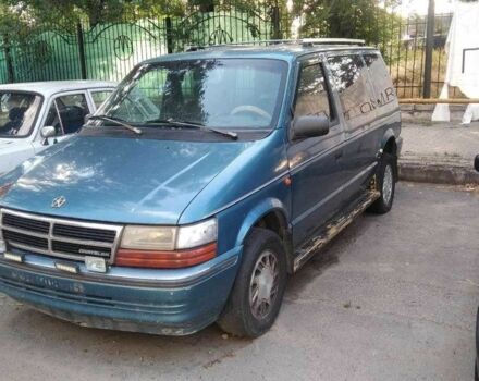 Синий Крайслер Вояджер, объемом двигателя 3.3 л и пробегом 360 тыс. км за 1425 $, фото 1 на Automoto.ua