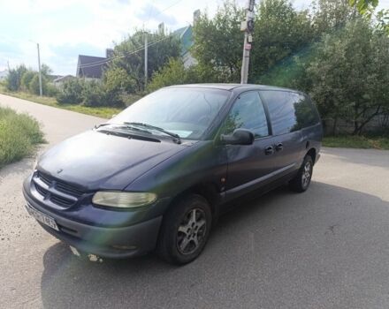 Синій Крайслер Voyager, об'ємом двигуна 2.5 л та пробігом 286 тис. км за 17000 $, фото 1 на Automoto.ua