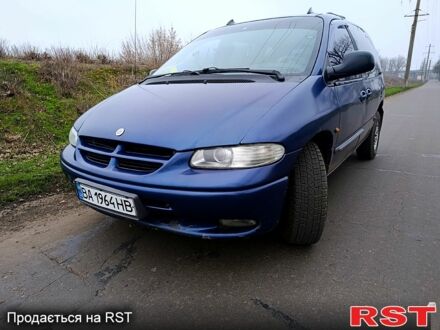 Синий Крайслер Вояджер, объемом двигателя 2.5 л и пробегом 0 тыс. км за 3900 $, фото 1 на Automoto.ua