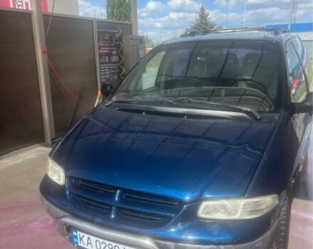 Синій Крайслер Voyager, об'ємом двигуна 2.5 л та пробігом 3 тис. км за 1500 $, фото 1 на Automoto.ua