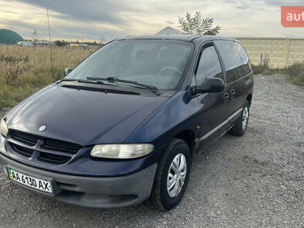 Крайслер Вояджер 2000 в Киеве на Automoto.ua Синий Крайслер Вояджер, объемом двигателя 2.5 л и пробегом 300 тыс. км за 2500 $, фото 1 на Automoto.ua