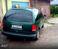 Зелений Крайслер Voyager, об'ємом двигуна 2.4 л та пробігом 290 тис. км за 3500 $, фото 1 на Automoto.ua