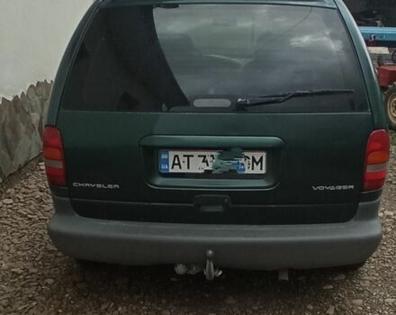 Зеленый Крайслер Вояджер, объемом двигателя 0 л и пробегом 320 тыс. км за 2526 $, фото 2 на Automoto.ua