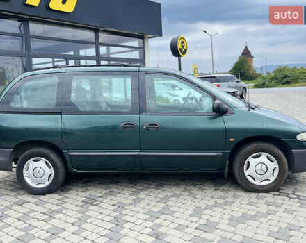 Крайслер Voyager 1999 у Мукачеве на Automoto.ua Зелений Крайслер Voyager, об'ємом двигуна 2.5 л та пробігом 158 тис. км за 5300 $, фото 7 на Automoto.ua