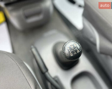 Крайслер Voyager 1999 у Мукачеве на Automoto.ua Зелений Крайслер Voyager, об'ємом двигуна 2.5 л та пробігом 158 тис. км за 5300 $, фото 17 на Automoto.ua