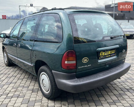 Крайслер Voyager 1999 у Мукачеве на Automoto.ua Зелений Крайслер Voyager, об'ємом двигуна 2.5 л та пробігом 158 тис. км за 5300 $, фото 4 на Automoto.ua