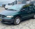 Зеленый Крайслер Вояджер, объемом двигателя 2.5 л и пробегом 158 тыс. км за 5300 $, фото 2 на Automoto.ua