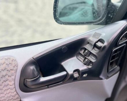 Зеленый Крайслер Вояджер, объемом двигателя 2.5 л и пробегом 158 тыс. км за 5300 $, фото 12 на Automoto.ua