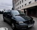 Зеленый Крайслер Вояджер, объемом двигателя 3.2 л и пробегом 300 тыс. км за 999 $, фото 1 на Automoto.ua