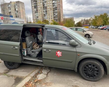 Зеленый Крайслер Вояджер, объемом двигателя 0 л и пробегом 2 тыс. км за 4095 $, фото 4 на Automoto.ua