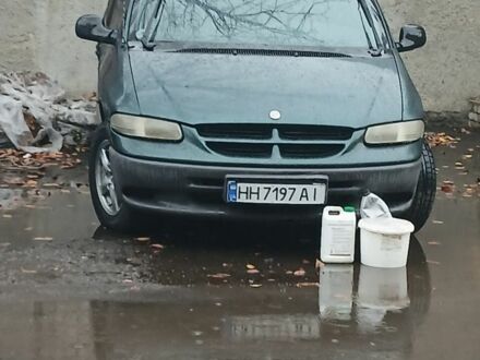 Зеленый Крайслер Вояджер, объемом двигателя 2 л и пробегом 5 тыс. км за 1989 $, фото 1 на Automoto.ua