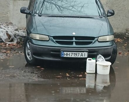 Зеленый Крайслер Вояджер, объемом двигателя 2 л и пробегом 5 тыс. км за 1989 $, фото 1 на Automoto.ua