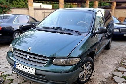 Крайслер Вояджер 1999 в Запорожье на Automoto.ua Зеленый Крайслер Вояджер, объемом двигателя 3.3 л и пробегом 300 тыс. км за 2990 $, фото 1 на Automoto.ua