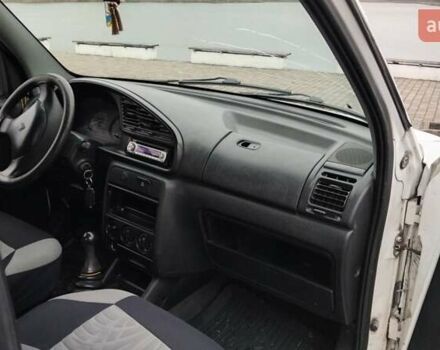 Белый Ситроен Берлинго, объемом двигателя 1.91 л и пробегом 350 тыс. км за 1650 $, фото 17 на Automoto.ua