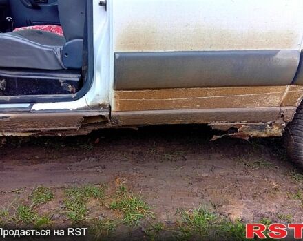 Белый Ситроен Берлинго, объемом двигателя 2 л и пробегом 550 тыс. км за 1800 $, фото 5 на Automoto.ua