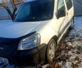 Белый Ситроен Берлинго, объемом двигателя 2 л и пробегом 400 тыс. км за 4200 $, фото 1 на Automoto.ua