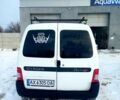 Белый Ситроен Берлинго, объемом двигателя 1.9 л и пробегом 280 тыс. км за 4500 $, фото 5 на Automoto.ua