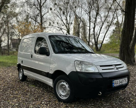 Белый Ситроен Берлинго, объемом двигателя 1.9 л и пробегом 412 тыс. км за 3800 $, фото 1 на Automoto.ua