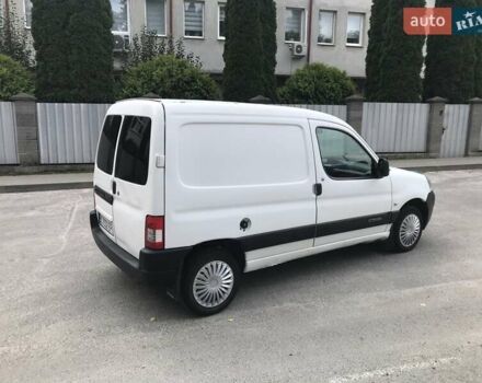 Белый Ситроен Берлинго, объемом двигателя 1.56 л и пробегом 331 тыс. км за 3100 $, фото 2 на Automoto.ua