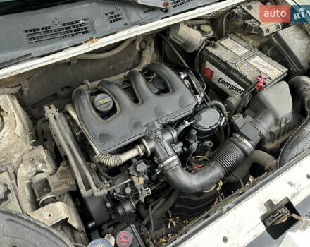 Белый Ситроен Берлинго, объемом двигателя 1.9 л и пробегом 412 тыс. км за 3800 $, фото 18 на Automoto.ua