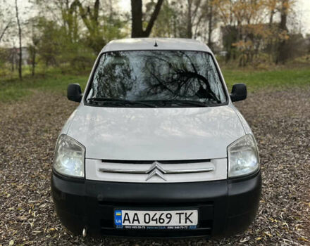 Белый Ситроен Берлинго, объемом двигателя 1.9 л и пробегом 412 тыс. км за 3800 $, фото 7 на Automoto.ua