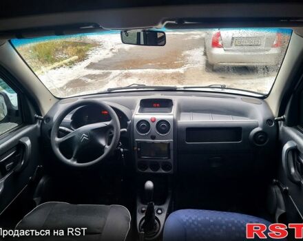 Белый Ситроен Берлинго, объемом двигателя 1.6 л и пробегом 300 тыс. км за 2600 $, фото 5 на Automoto.ua