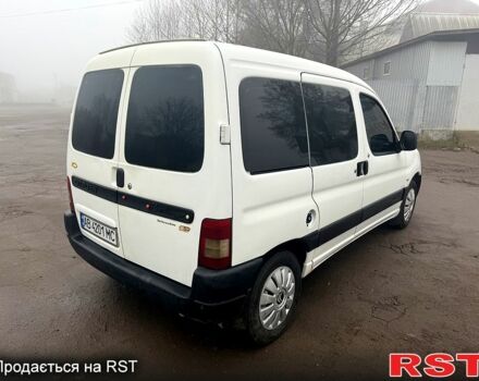 Белый Ситроен Берлинго, объемом двигателя 1.6 л и пробегом 220 тыс. км за 3800 $, фото 4 на Automoto.ua