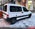 Белый Ситроен Берлинго, объемом двигателя 1.6 л и пробегом 300 тыс. км за 2600 $, фото 1 на Automoto.ua