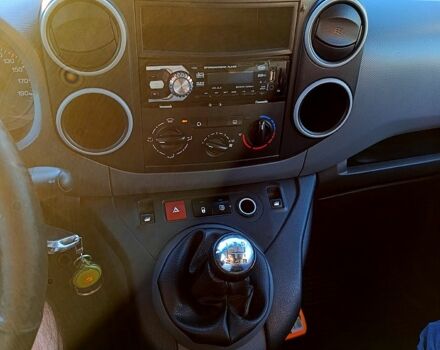 Белый Ситроен Берлинго, объемом двигателя 1.6 л и пробегом 394 тыс. км за 5300 $, фото 5 на Automoto.ua